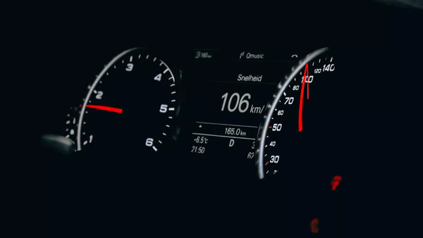 GPS Ταχύτητα vs. Ταχυμετρητής Οχήματος: Γιατί Δεν Συμπίπτουν Πάντα